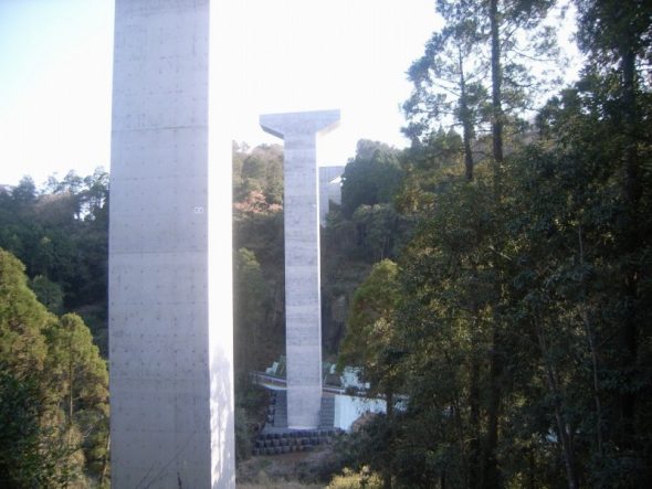 東九州道串良川橋下部工(橋脚高さ４７．９m)